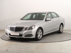 Mercedes-Benz E - 2010