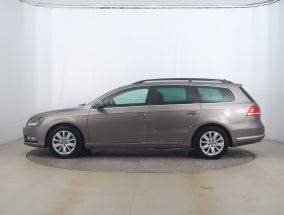 Volkswagen Passat - 2011