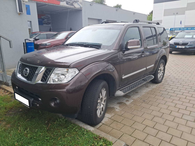 Nissan Pathfinder 2011