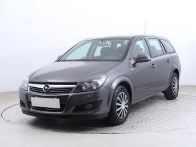 Opel Astra - 2012