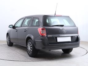 Opel Astra - 2012
