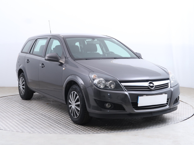 Opel Astra 2012