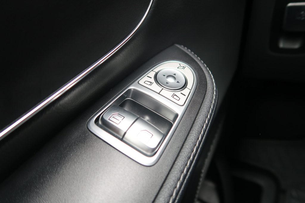 Mercedes-Benz V