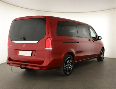 Mercedes-Benz V - 2023