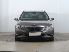 Mercedes-Benz E - 2011
