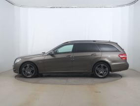 Mercedes-Benz E - 2011