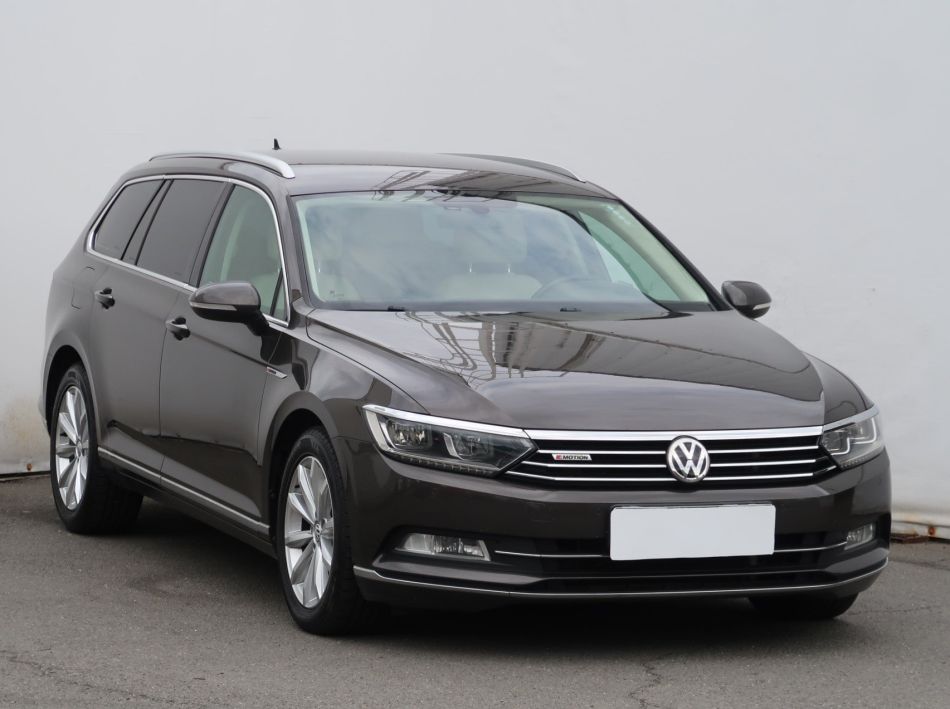 Volkswagen Passat - 2015