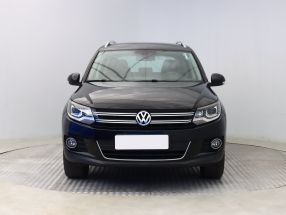 Volkswagen Tiguan - 2012