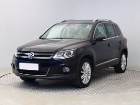 Volkswagen Tiguan - 2012