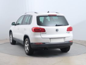 Volkswagen Tiguan - 2012