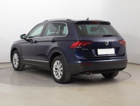 Volkswagen Tiguan - 2020
