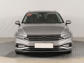 Volkswagen Passat - 2022