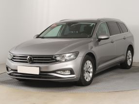 Volkswagen Passat - 2022