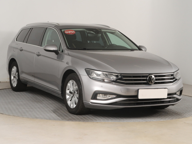 Volkswagen Passat 2022
