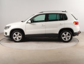 Volkswagen Tiguan - 2015