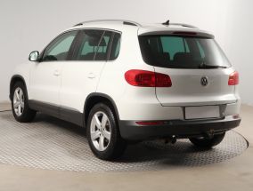 Volkswagen Tiguan - 2015