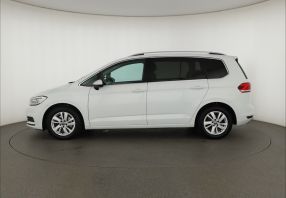 Volkswagen Touran - 2021