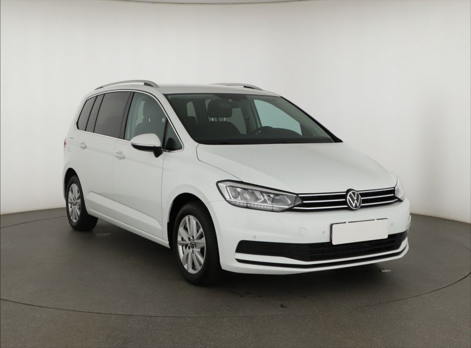 Volkswagen Touran - 2021