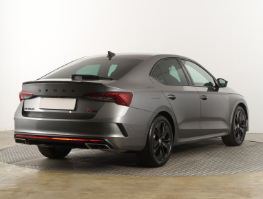 Škoda Octavia - 2023