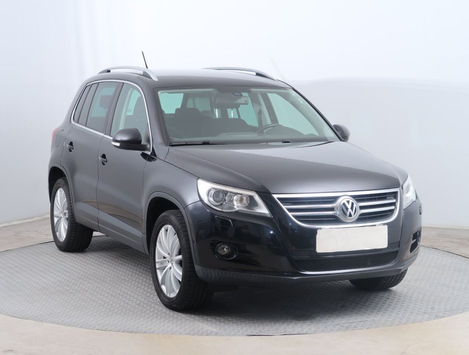 Volkswagen Tiguan - 2010