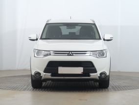 Mitsubishi Outlander - 2014