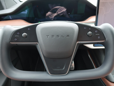 Tesla Model X - 2023