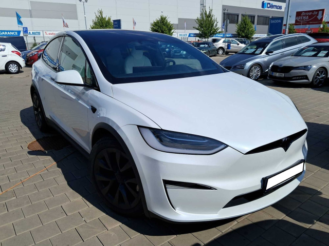 Tesla Model X 2023