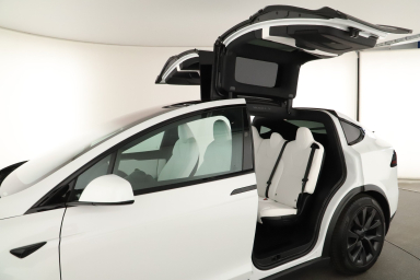 Tesla Model X - 2023