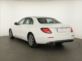 Mercedes-Benz E - 2016