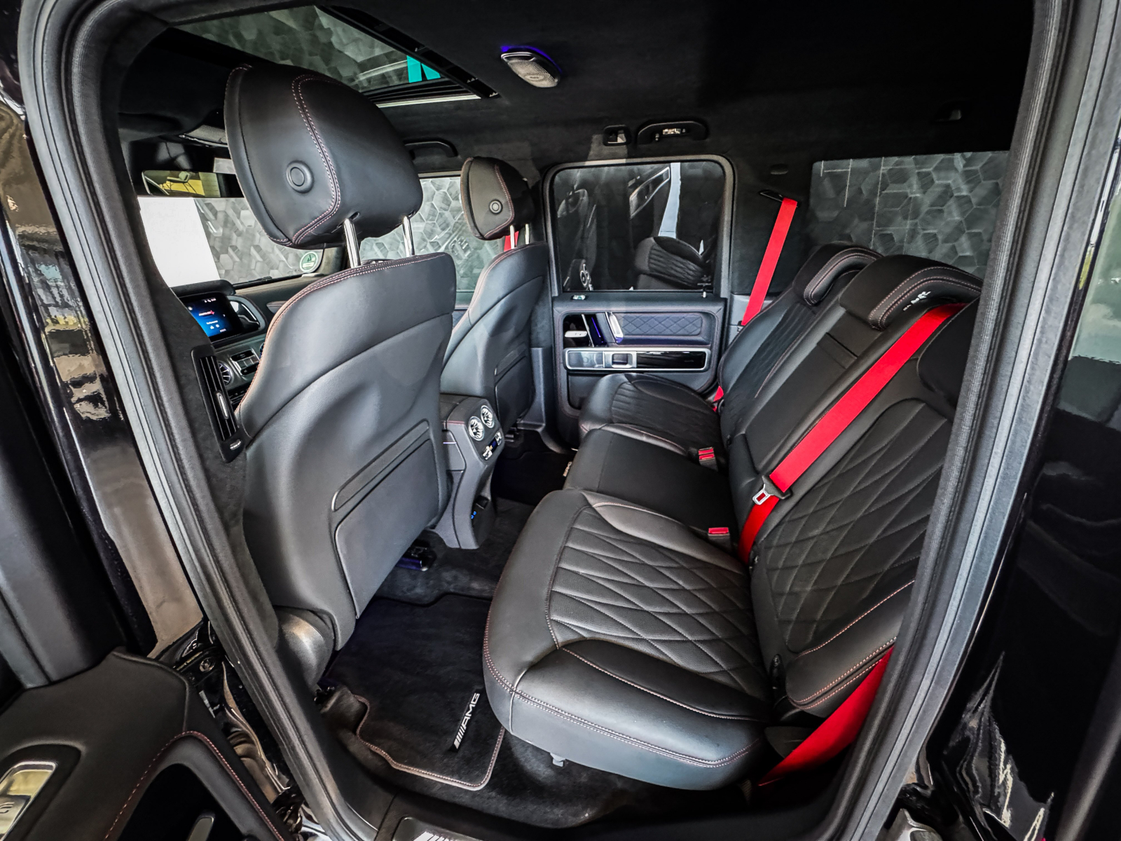 Mercedes-Benz G - 2024