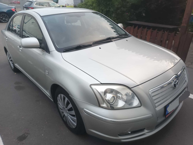 Toyota Avensis 2004