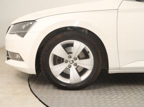 Škoda Superb - 2017