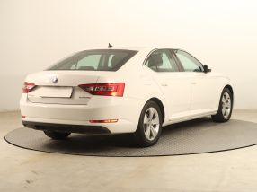 Škoda Superb - 2017