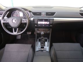 Škoda Superb - 2017