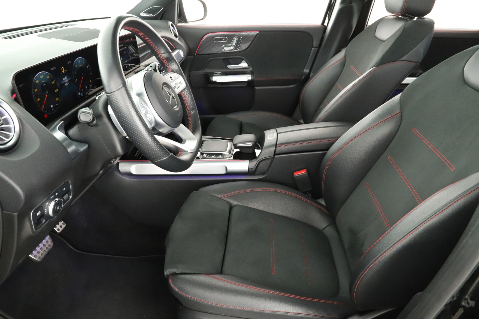 Mercedes-Benz GLB - 2021