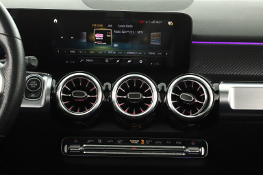 Mercedes-Benz GLB - 2021