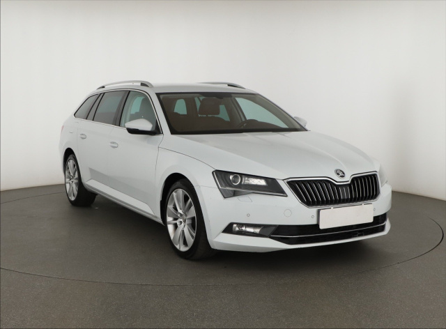 Škoda Superb 2016