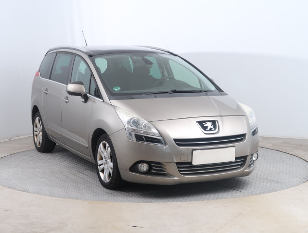 Peugeot 5008 2013