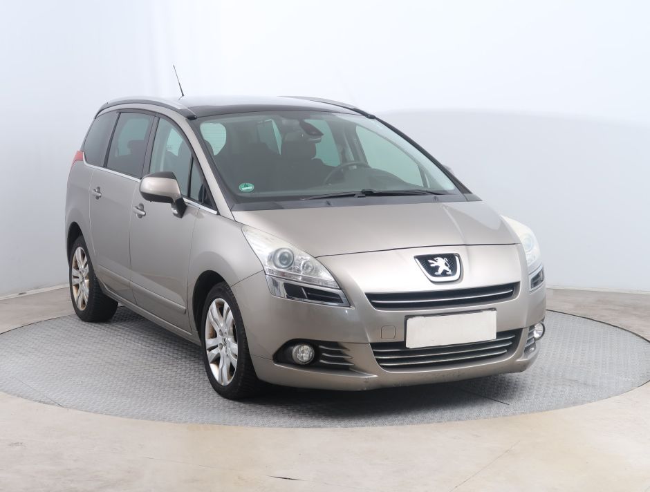 Peugeot 5008 - 2013