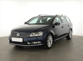 Volkswagen Passat - 2011