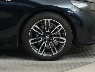 BMW 5 - 2024