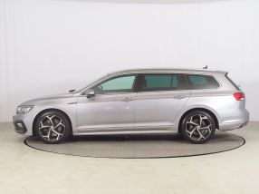 Volkswagen Passat - 2020