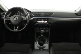 Škoda Superb - 2015