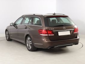 Mercedes-Benz E - 2013