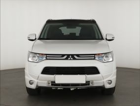 Mitsubishi Outlander - 2012
