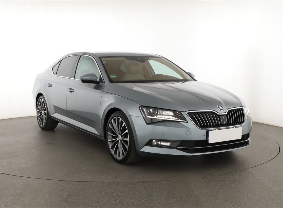 Skoda Superb - 2019