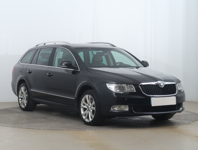 Škoda Superb 2011