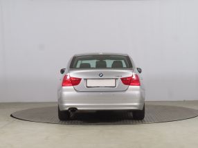 BMW 3 - 2011