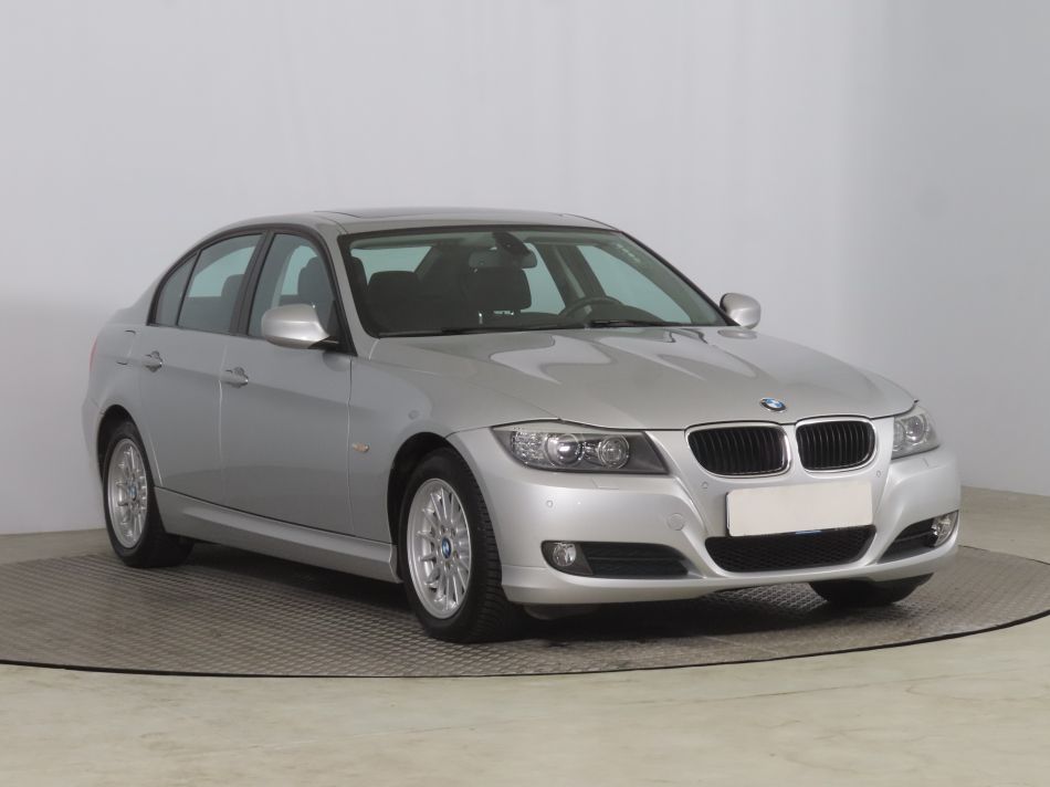 BMW 3 - 2011