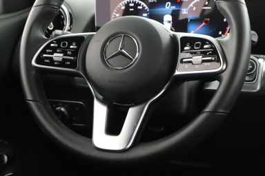 Mercedes-Benz GLB - 2023